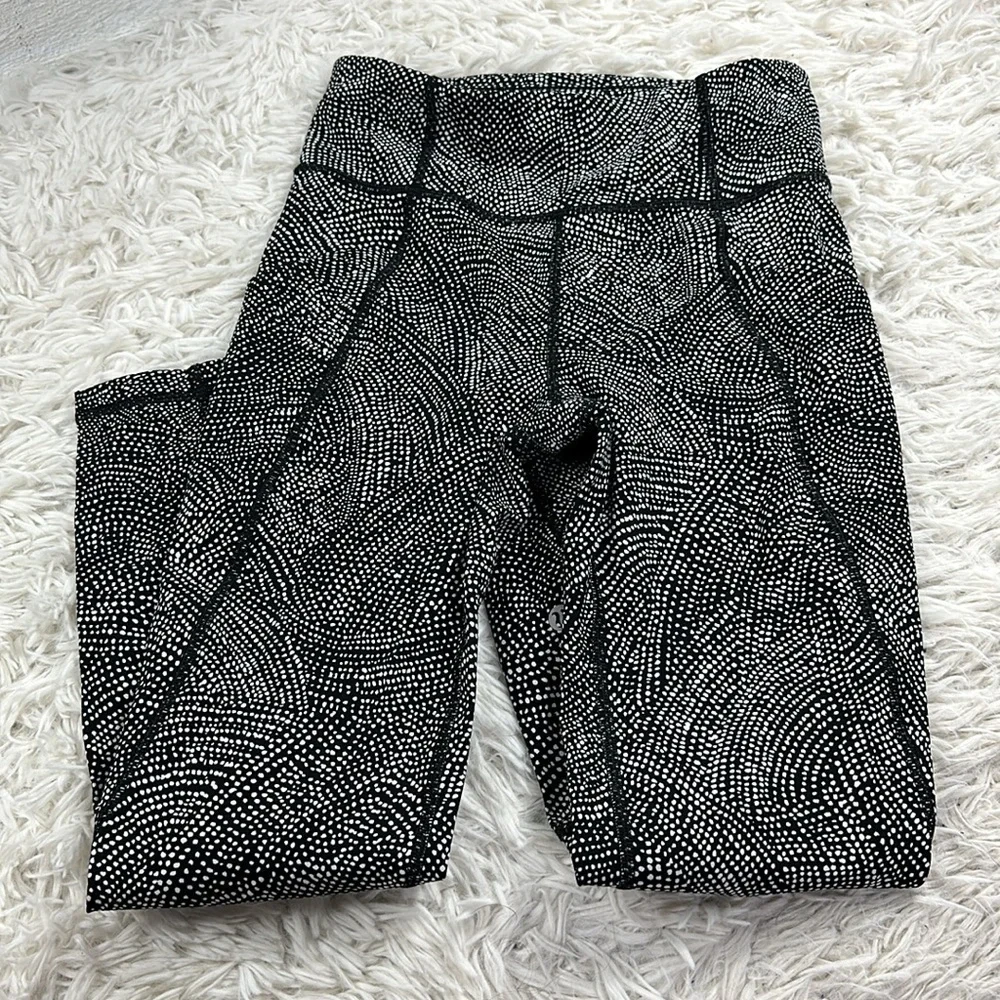 Lululemon Pace Rival High-Rise Crop 22" Velocity Mesh Island Mist Black / Black